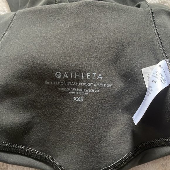 NWOT Athleta Salutation tight - Picture 3 of 4